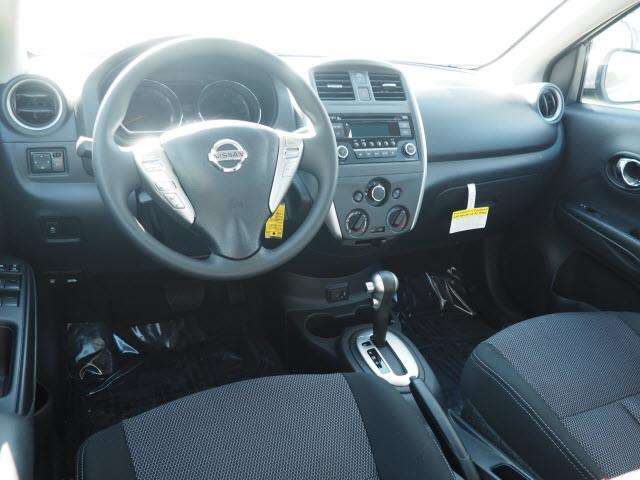 2017 Nissan Versa 1.6 SL 4dr Sedan